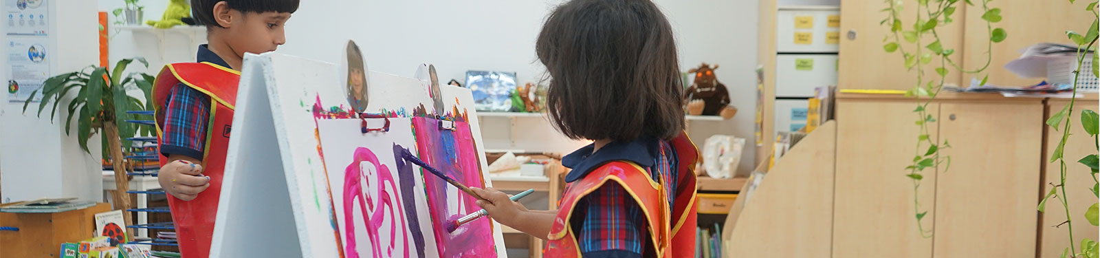 Kindergarten students express their feeling and emotions through art painting