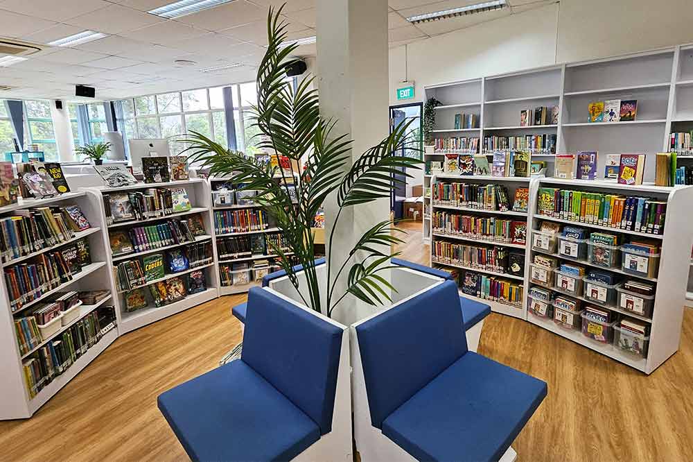 Chatsworth library